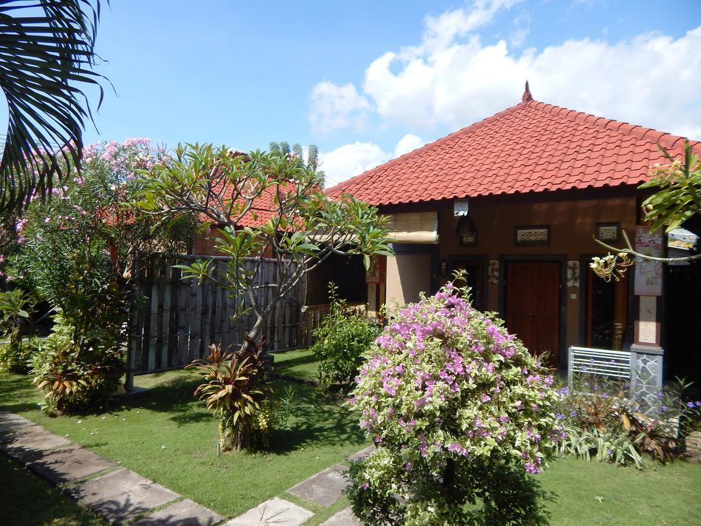 Pondok Shindu Guest House เปมูเตรัน ภายนอก รูปภาพ