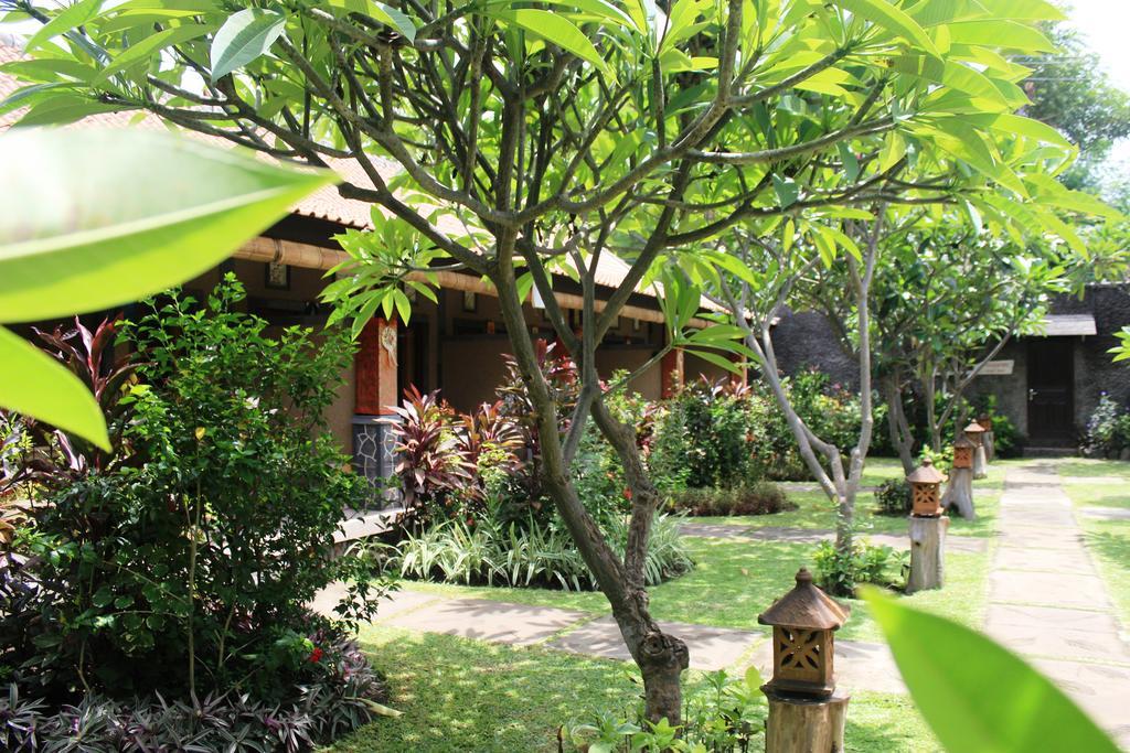 Pondok Shindu Guest House เปมูเตรัน ภายนอก รูปภาพ