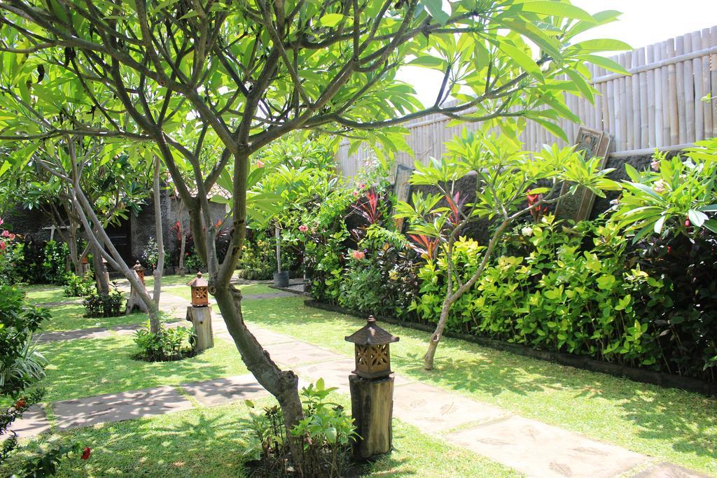 Pondok Shindu Guest House เปมูเตรัน ภายนอก รูปภาพ