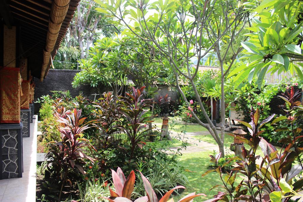 Pondok Shindu Guest House เปมูเตรัน ภายนอก รูปภาพ